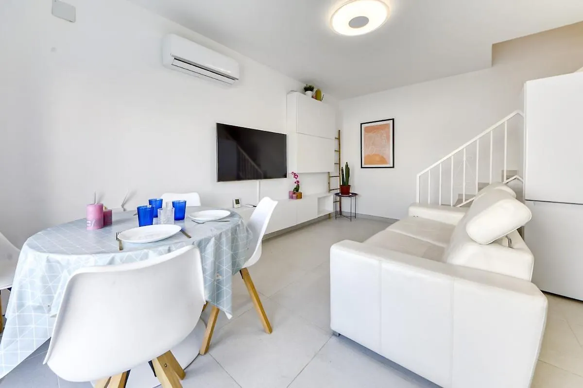 Casa Con Piscina Privada Y Comunitaria Villa Empuriabrava 0*,  İspanya